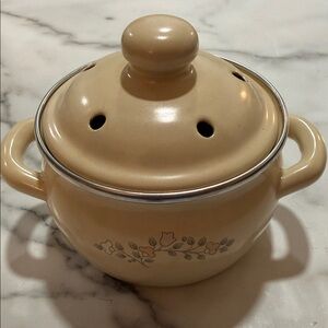 Floral Cream Ceramic Soup Pot